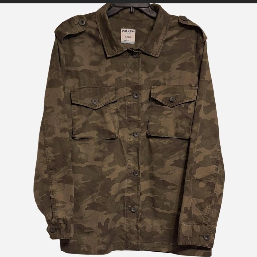 Women's extra-large 100% cotton camouflage shacket by OldNavy